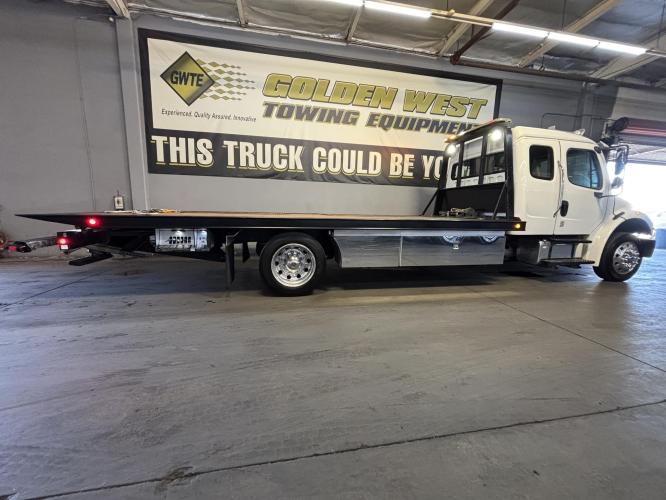 FREIGHTLINER BUSINESS CLASS M2 106