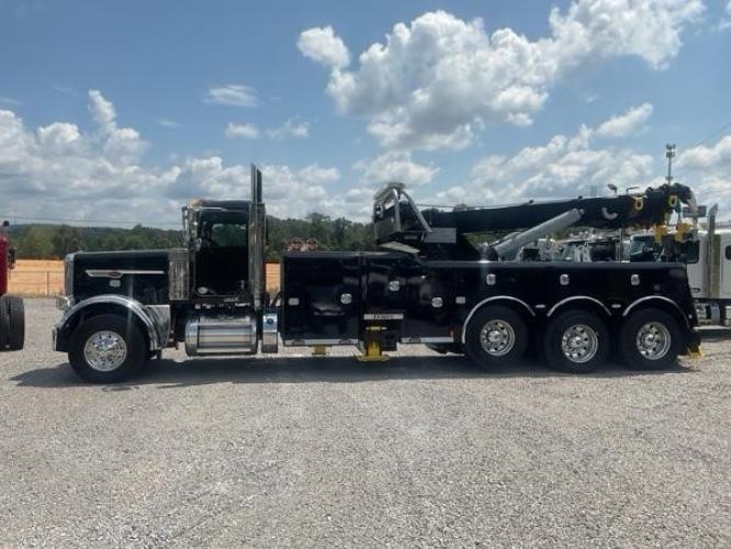 PETERBILT 389