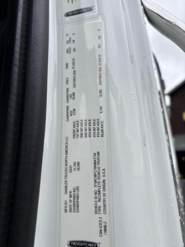 FREIGHTLINER BUSINESS CLASS M2 106