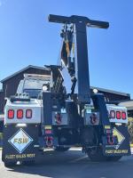 FREIGHTLINER BUSINESS CLASS M2 106 PLUS