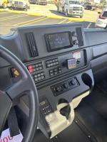 FREIGHTLINER BUSINESS CLASS M2 106 PLUS