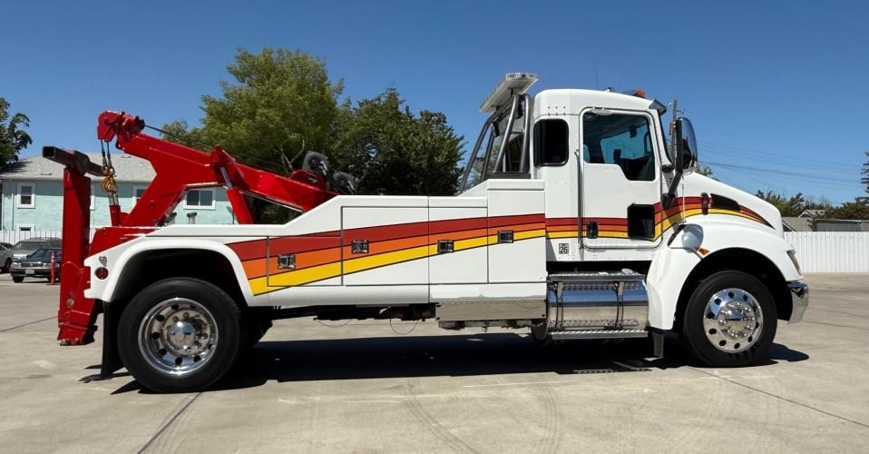 KENWORTH T270