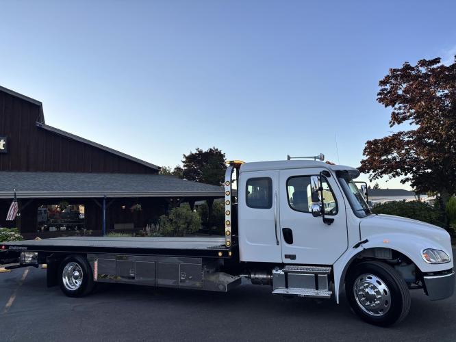 FREIGHTLINER BUSINESS CLASS M2 106