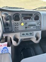 FREIGHTLINER BUSINESS CLASS M2 106