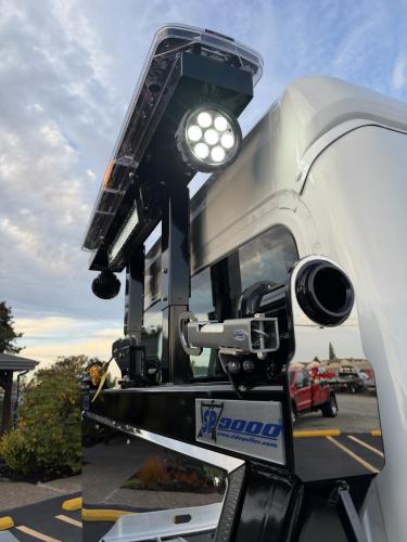 FREIGHTLINER BUSINESS CLASS M2 106 PLUS