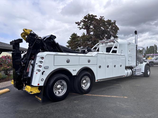 PETERBILT 388