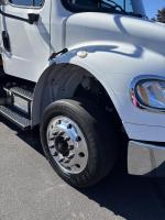 FREIGHTLINER BUSINESS CLASS M2 106