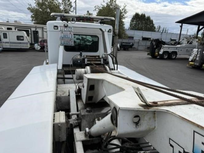 KENWORTH T300