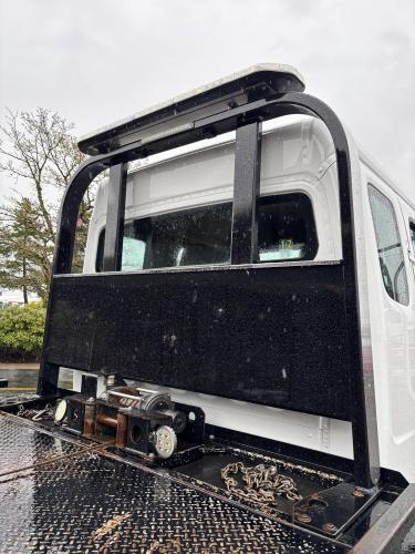 FREIGHTLINER BUSINESS CLASS M2 106