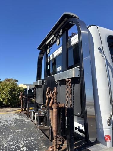 FREIGHTLINER BUSINESS CLASS M2 106