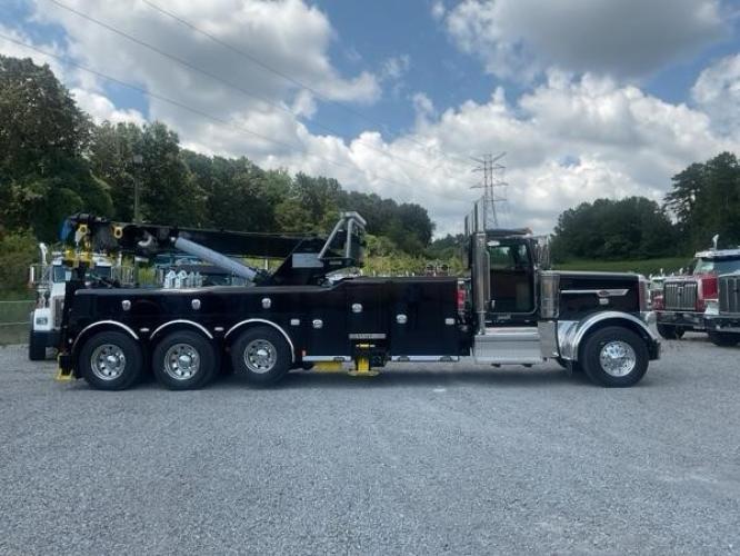 PETERBILT 389