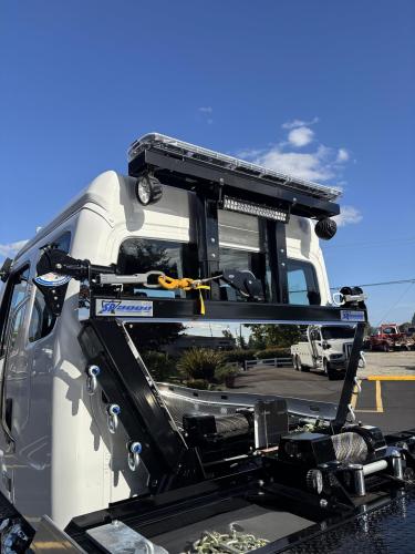 FREIGHTLINER BUSINESS CLASS M2 106 PLUS