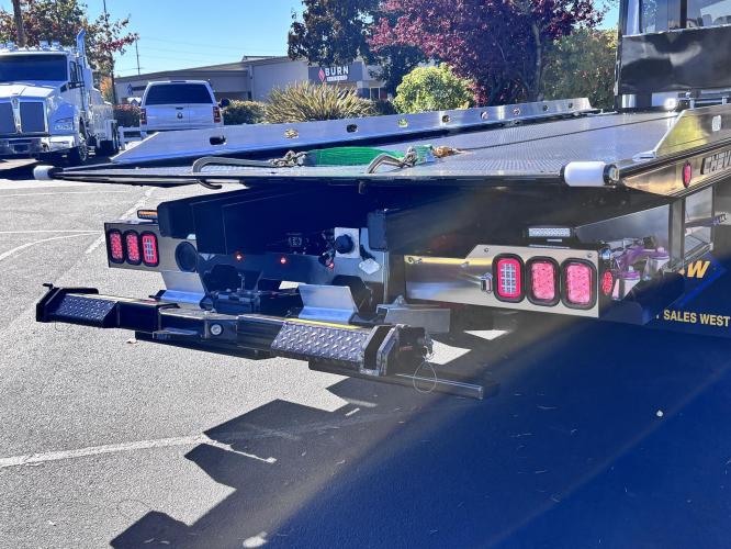 PETERBILT 536