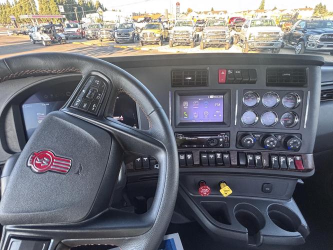 KENWORTH T880