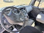 FREIGHTLINER BUSINESS CLASS M2 106