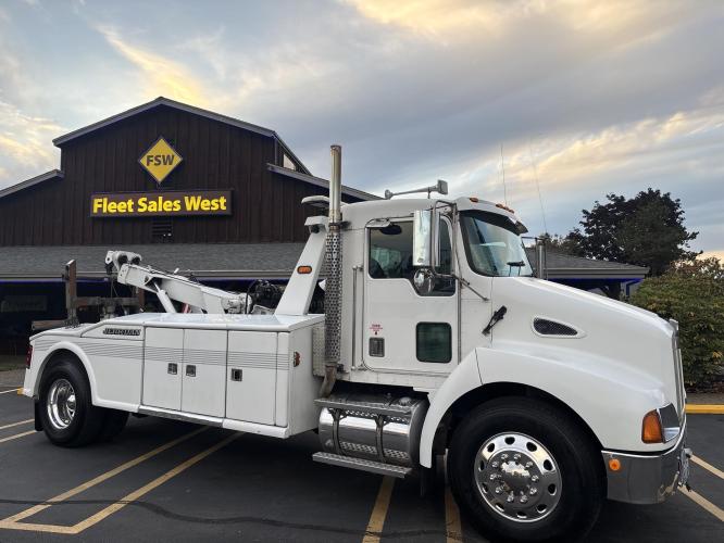KENWORTH T300