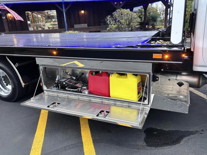 CHEVROLET SILVERADO 5500HD