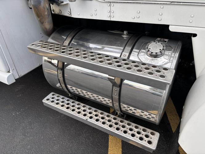 KENWORTH T300