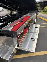 FREIGHTLINER BUSINESS CLASS M2 106 PLUS