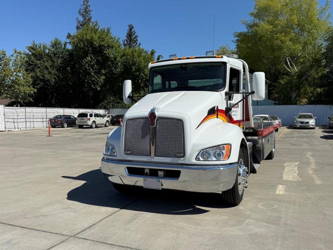 KENWORTH T270