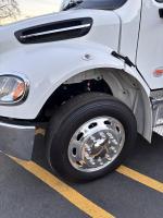 FREIGHTLINER BUSINESS CLASS M2 106 PLUS