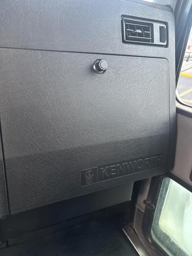 KENWORTH T300