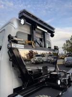FREIGHTLINER BUSINESS CLASS M2 106 PLUS
