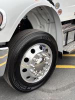 FREIGHTLINER BUSINESS CLASS M2 106 PLUS