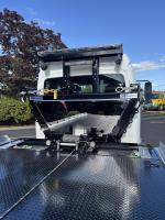 FREIGHTLINER BUSINESS CLASS M2 106 PLUS