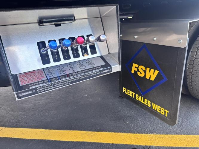 CHEVROLET SILVERADO 6500HD