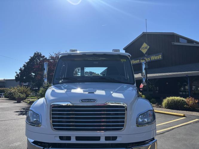 FREIGHTLINER BUSINESS CLASS M2 106