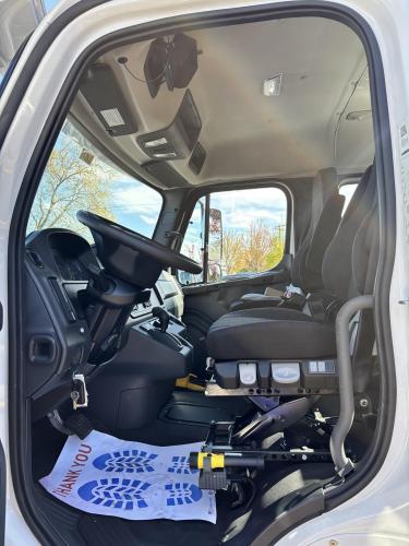 FREIGHTLINER BUSINESS CLASS M2 106 PLUS