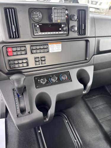 FREIGHTLINER BUSINESS CLASS M2 106 PLUS