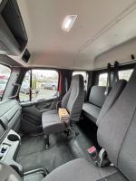 FREIGHTLINER BUSINESS CLASS M2 106 PLUS