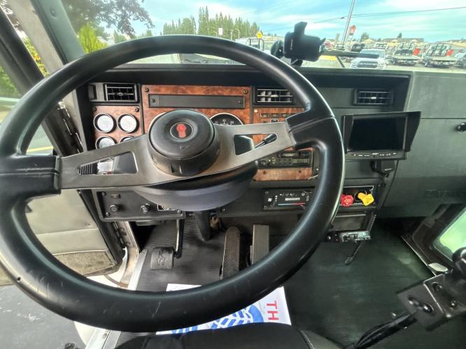 KENWORTH T300