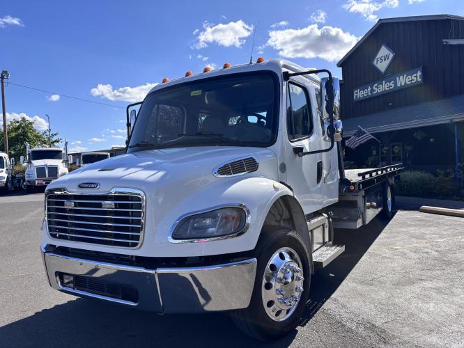 FREIGHTLINER BUSINESS CLASS M2 106