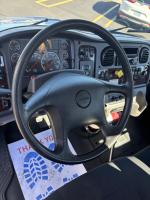 FREIGHTLINER BUSINESS CLASS M2 106