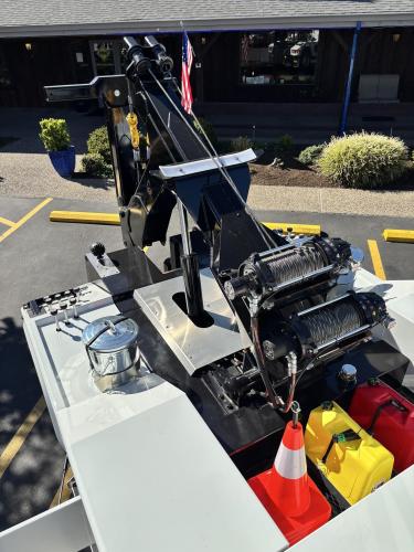 FREIGHTLINER BUSINESS CLASS M2 106 PLUS