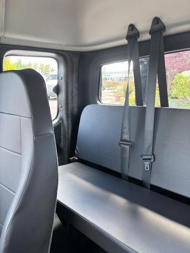 FREIGHTLINER BUSINESS CLASS M2 106 PLUS