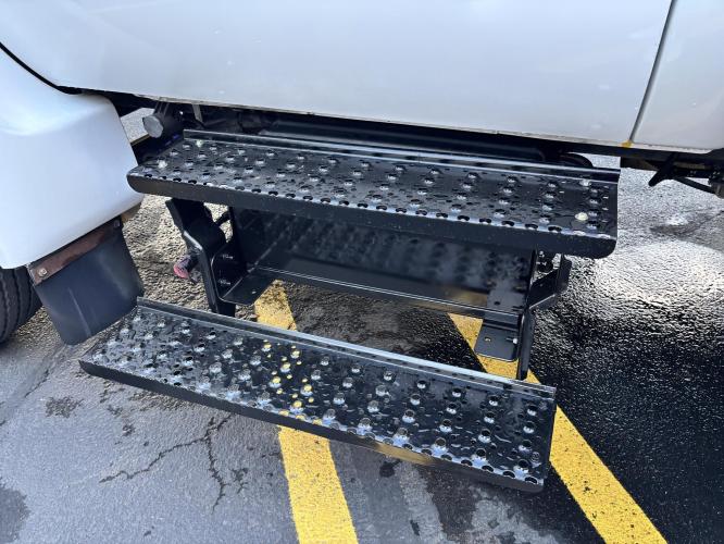 FORD F650 XLT SD