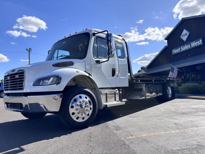 FREIGHTLINER BUSINESS CLASS M2 106