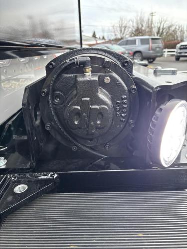 FREIGHTLINER BUSINESS CLASS M2 106 PLUS