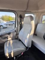 FREIGHTLINER BUSINESS CLASS M2 106