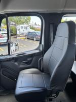 FREIGHTLINER BUSINESS CLASS M2 106 PLUS