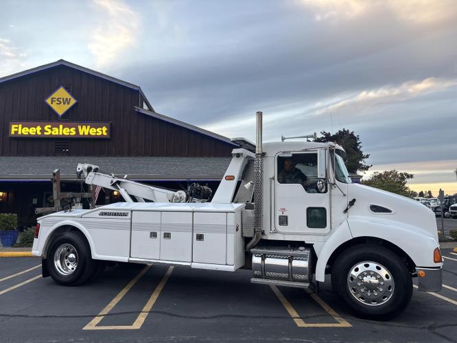 KENWORTH T300