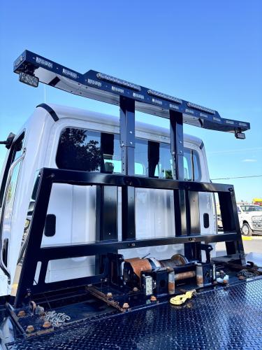FREIGHTLINER BUSINESS CLASS M2 106