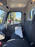 FREIGHTLINER BUSINESS CLASS M2 106