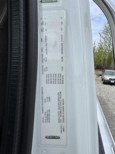 FREIGHTLINER BUSINESS CLASS M2 106