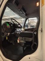 FREIGHTLINER BUSINESS CLASS M2 106