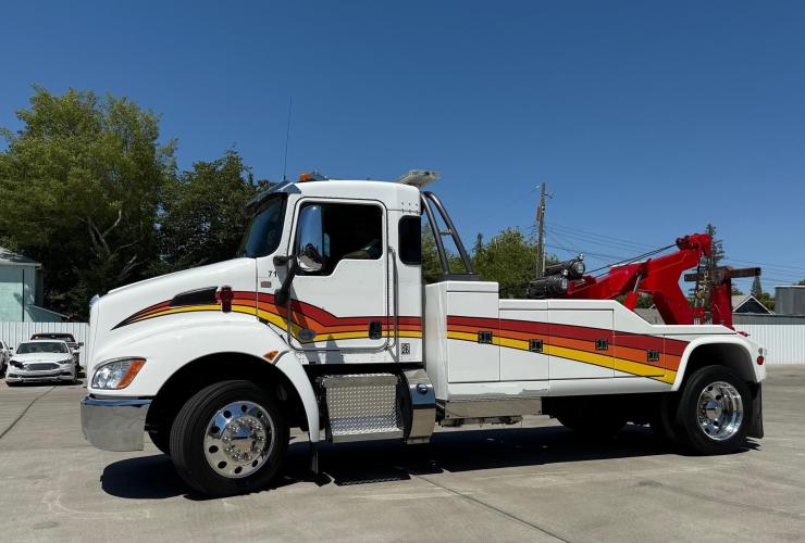 KENWORTH T270